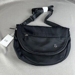 NWT Lululemon - All Night Festival Bag 5L Black Gold Accents